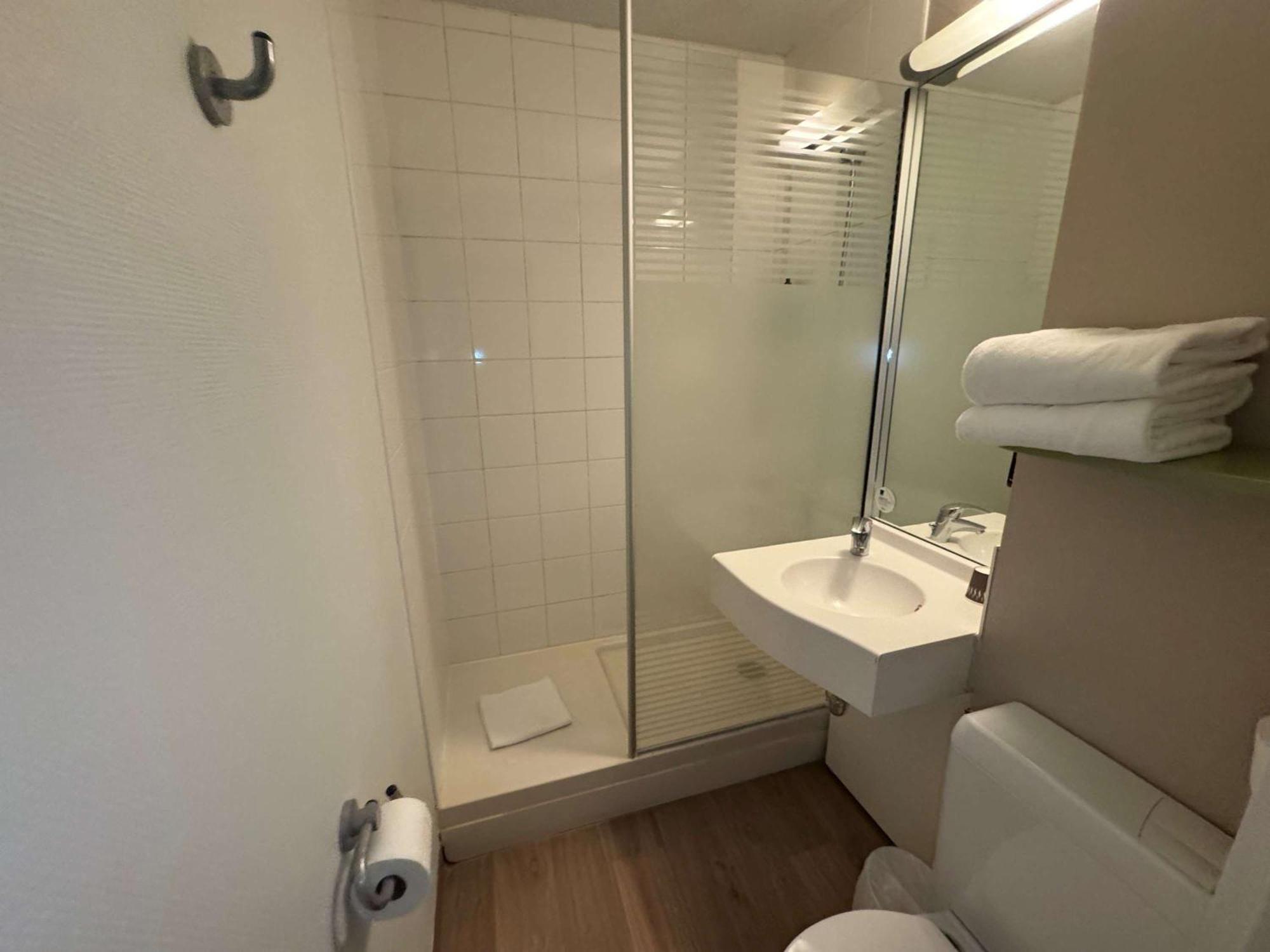 Ibis Budget Rouen Parc Des Expos Zenith Saint-Étienne-du-Rouvray Dış mekan fotoğraf