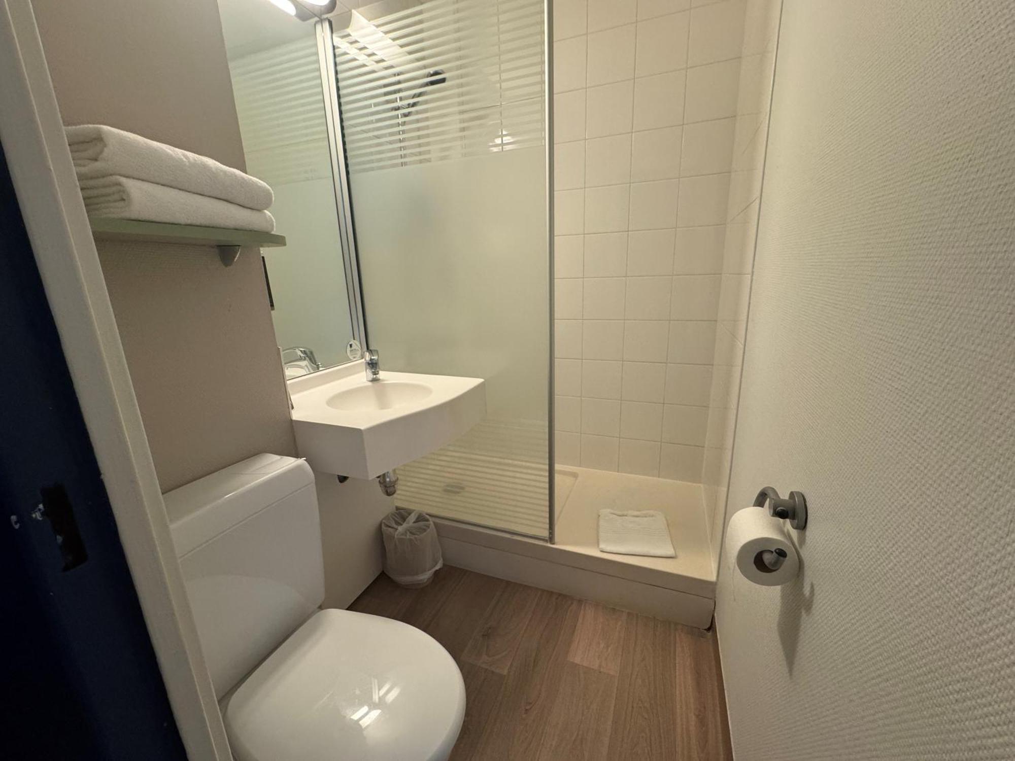 Ibis Budget Rouen Parc Des Expos Zenith Saint-Étienne-du-Rouvray Dış mekan fotoğraf